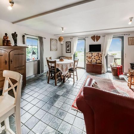Tranquil Holiday Home In Mont With Bubble Bath מראה חיצוני תמונה